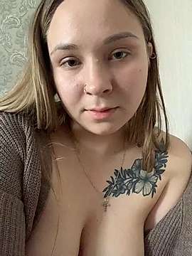 Yalit_Ya naked stripping on cam for live sex video chat