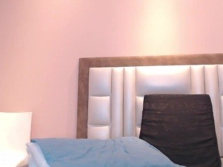 AlisaFox nude on cam – live sex chat