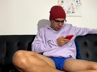 Andythomson12 nude on cam – live sex chat