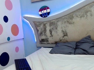 Bella-aslhey nude on cam – live sex chat