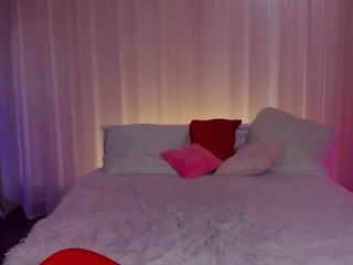 BlazinRuby nude on cam – live sex chat