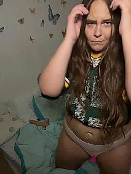 Camilalove269 naked stripping on cam for live sex video chat