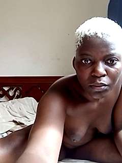Ebonybella25 naked stripping on cam for live sex video chat