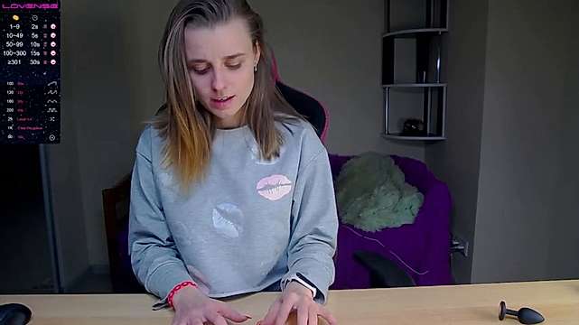 Eva_Felix naked stripping on cam for live sex video chat