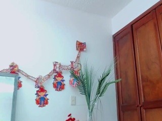 ?, Shantall Bruce ? nude on cam – live sex chat
