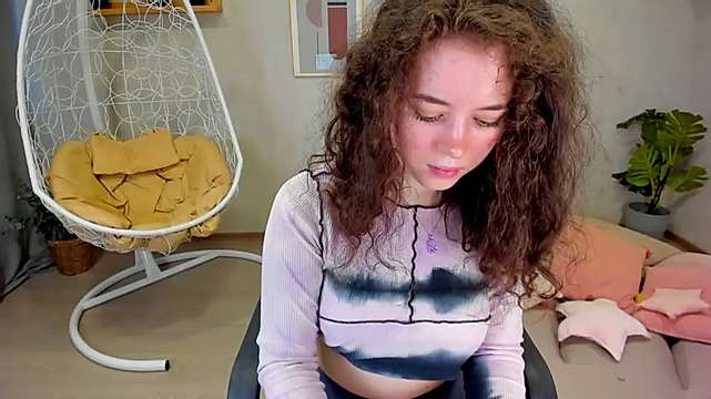 Honey_Raiden naked stripping on cam for live sex video chat