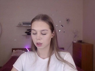 IsabelSue nude on cam – live sex chat