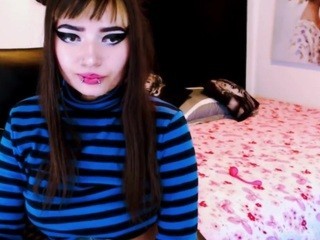 LindaMortt nude on cam – live sex chat