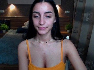 Lori-Davis nude on cam – live sex chat
