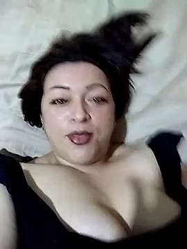 Lucianasexx naked stripping on cam for live sex video chat