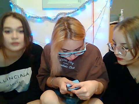 maple_syrup_ naked stripping on cam for live sex video chat