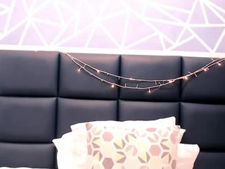 Megan-rauw nude on cam – live sex chat