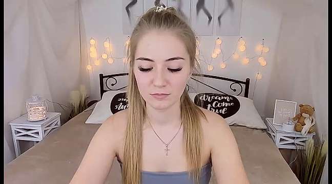 Nala_Rose naked stripping on cam for live sex video chat