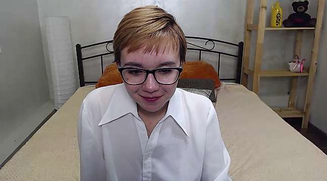 NellyParson naked stripping on cam for live sex video chat