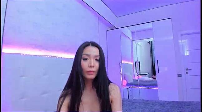 ozawa_lady naked stripping on cam for live sex video chat