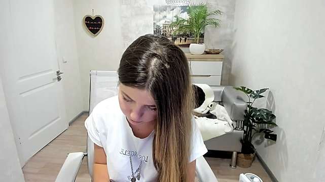pinky_girl_ naked stripping on cam for live sex video chat