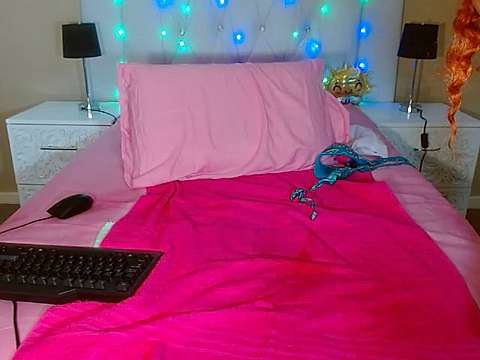 sexyslenderr naked stripping on cam for live sex video chat