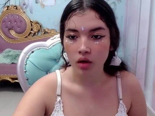 Shakirahotx nude on cam – live sex chat