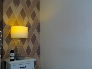 Sharlott-Roosh nude on cam – live sex chat