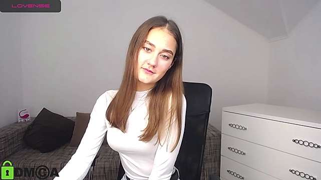 Steph_xx naked stripping on cam for live sex video chat