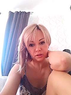 Sweety_Katyusha naked stripping on cam for live sex video chat