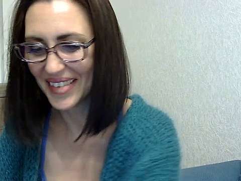 Ulyana72888 naked stripping on cam for live sex video chat