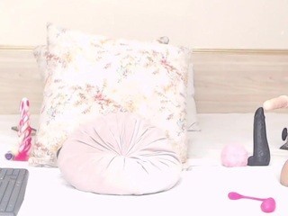 ViolettXia nude on cam – live sex chat