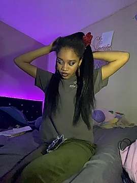 Yumyum2sweet naked stripping on cam for live sex video chat
