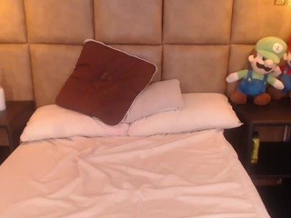 Alice-queeen nude on cam – live sex chat