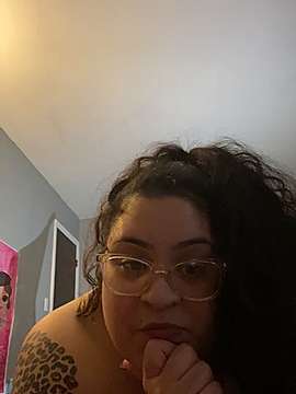bbwtilly3090 naked stripping on cam for live sex video chat