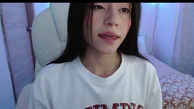 BellaMiaa_ naked stripping on cam for live sex video chat