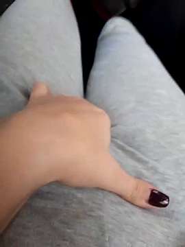 bellelouise98 naked stripping on cam for live sex video chat