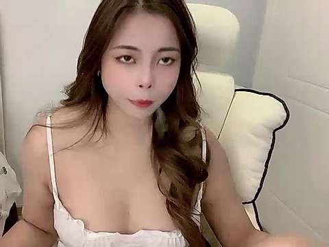 CEEK- naked stripping on cam for live sex video chat