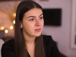 CherPie18 nude on cam – live sex chat