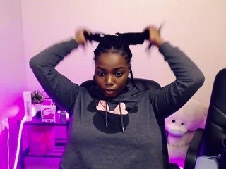 Choco-Lina nude on cam – live sex chat
