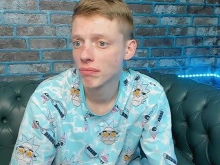 DanielGibsonn nude on cam – live sex chat