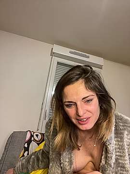 desirkama69 naked stripping on cam for live sex video chat