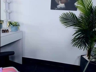 JudyBrosmer nude on cam – live sex chat