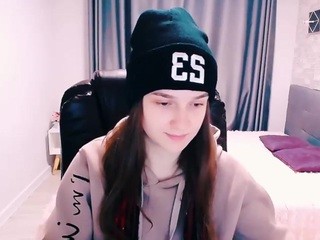 Kiaziri nude on cam – live sex chat
