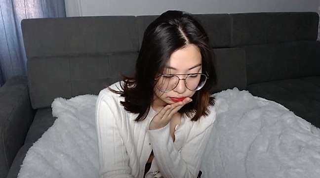 Kim_shy naked stripping on cam for live sex video chat