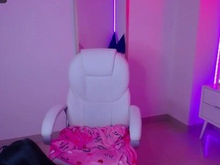 Kimydm nude on cam – live sex chat