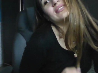 Kira-Melll nude on cam – live sex chat