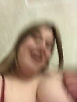 KIWIKIIK naked stripping on cam for live sex video chat