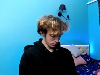 NickDaviss nude on cam – live sex chat