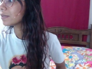 Pink-girl-18 nude on cam – live sex chat