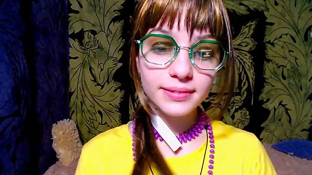 RitaVirgin naked stripping on cam for live sex video chat