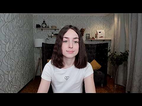 SaraRamous naked stripping on cam for live sex video chat