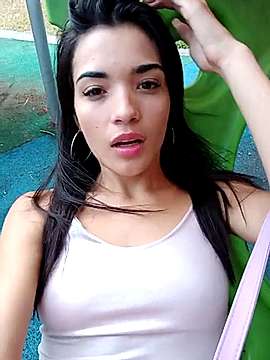 sarita_xoxo naked stripping on cam for live sex video chat