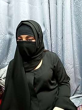 Shehzadi_Noor naked stripping on cam for live sex video chat