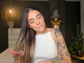 Sunny Wayne nude on cam – live sex chat